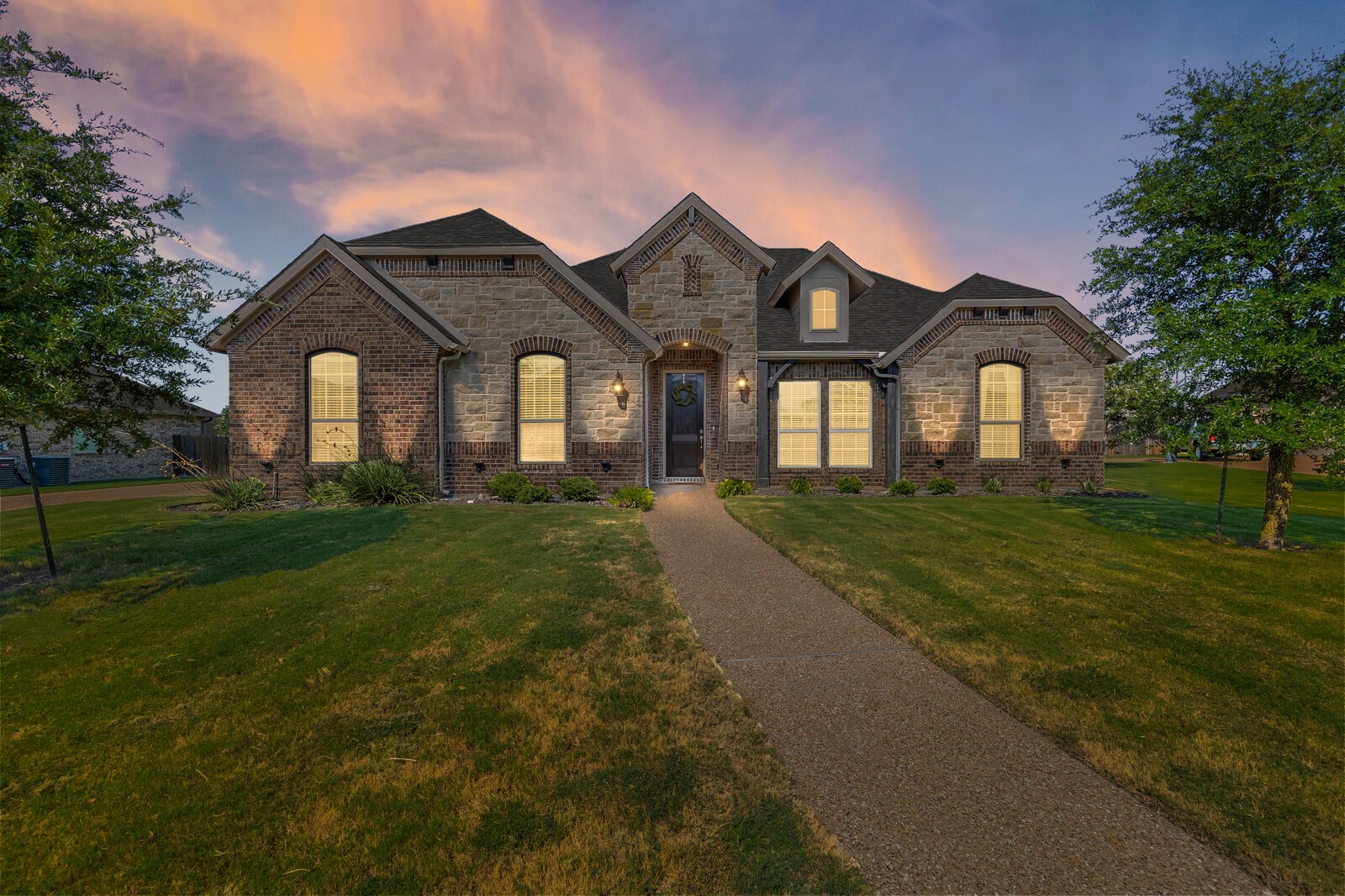 1094 Hesselridge Drive Hewitt TX 76643