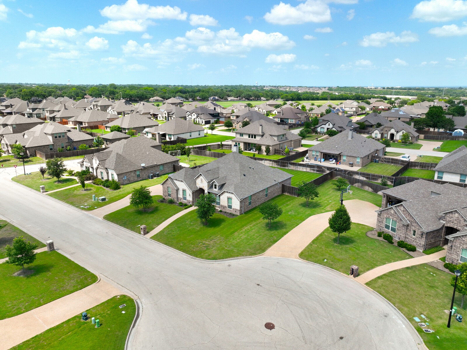 1094 Hesselridge Drive Hewitt TX 76643