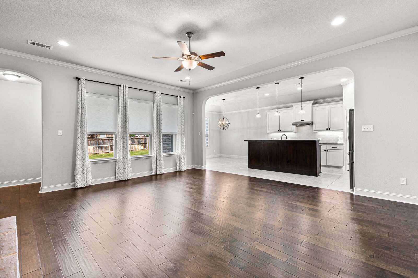 1094 Hesselridge Drive Hewitt TX 76643