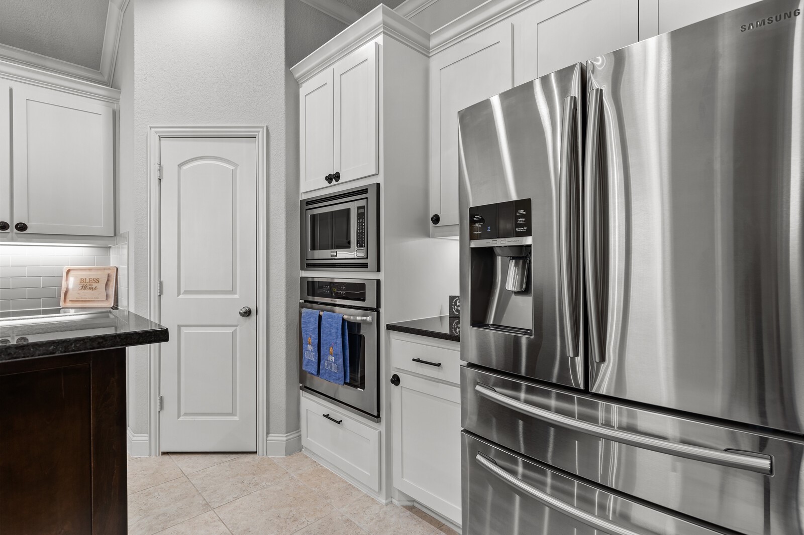 1094 Hesselridge Drive Hewitt TX 76643