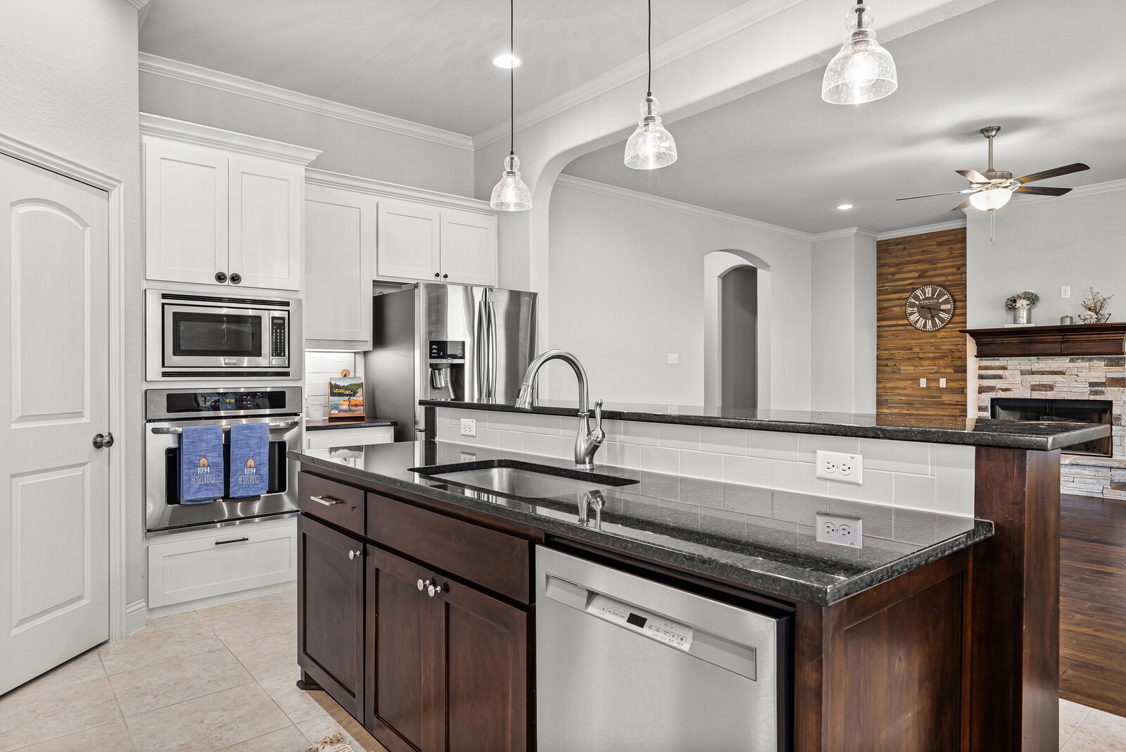 1094 Hesselridge Drive Hewitt TX 76643