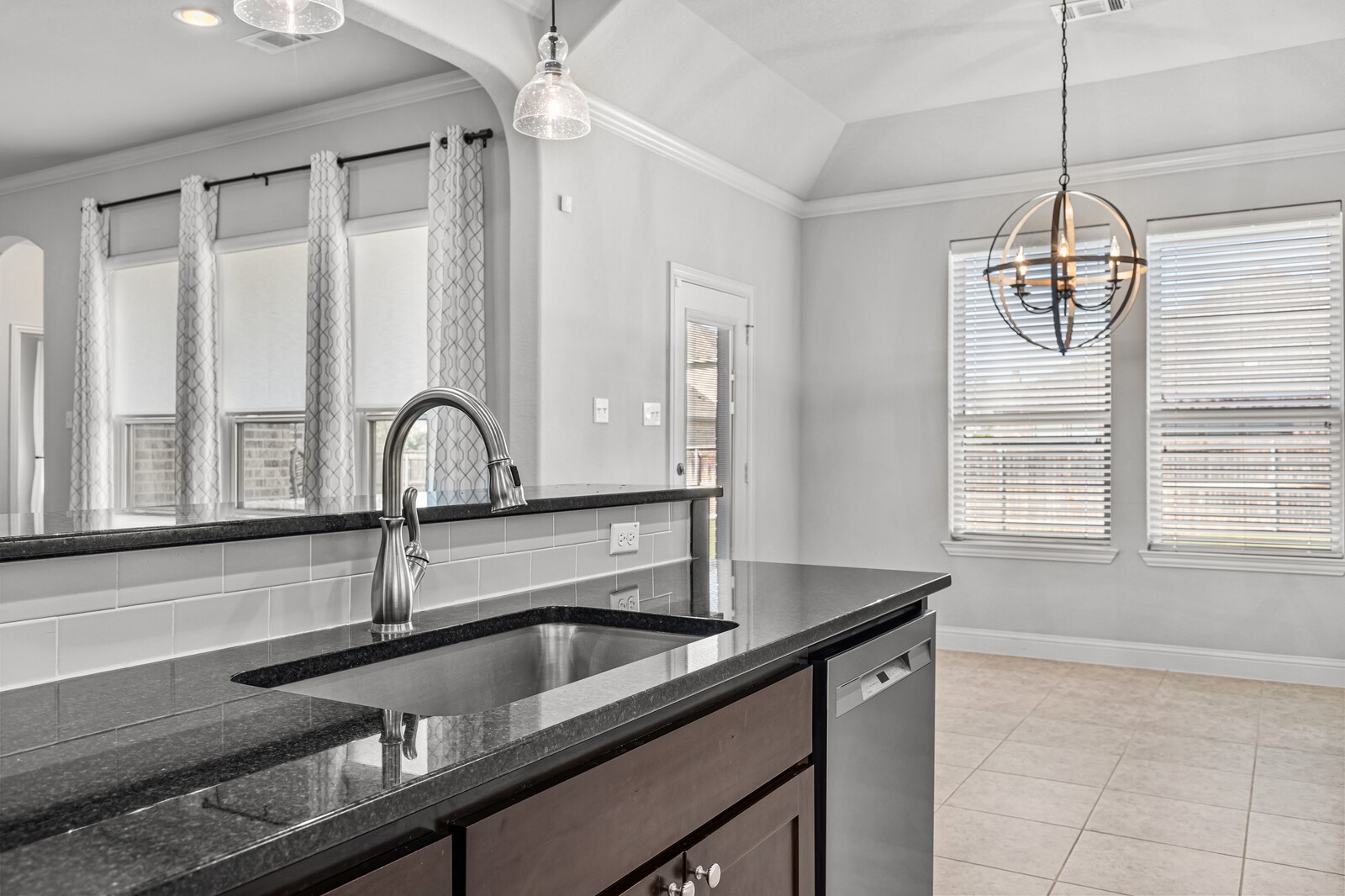 1094 Hesselridge Drive Hewitt TX 76643
