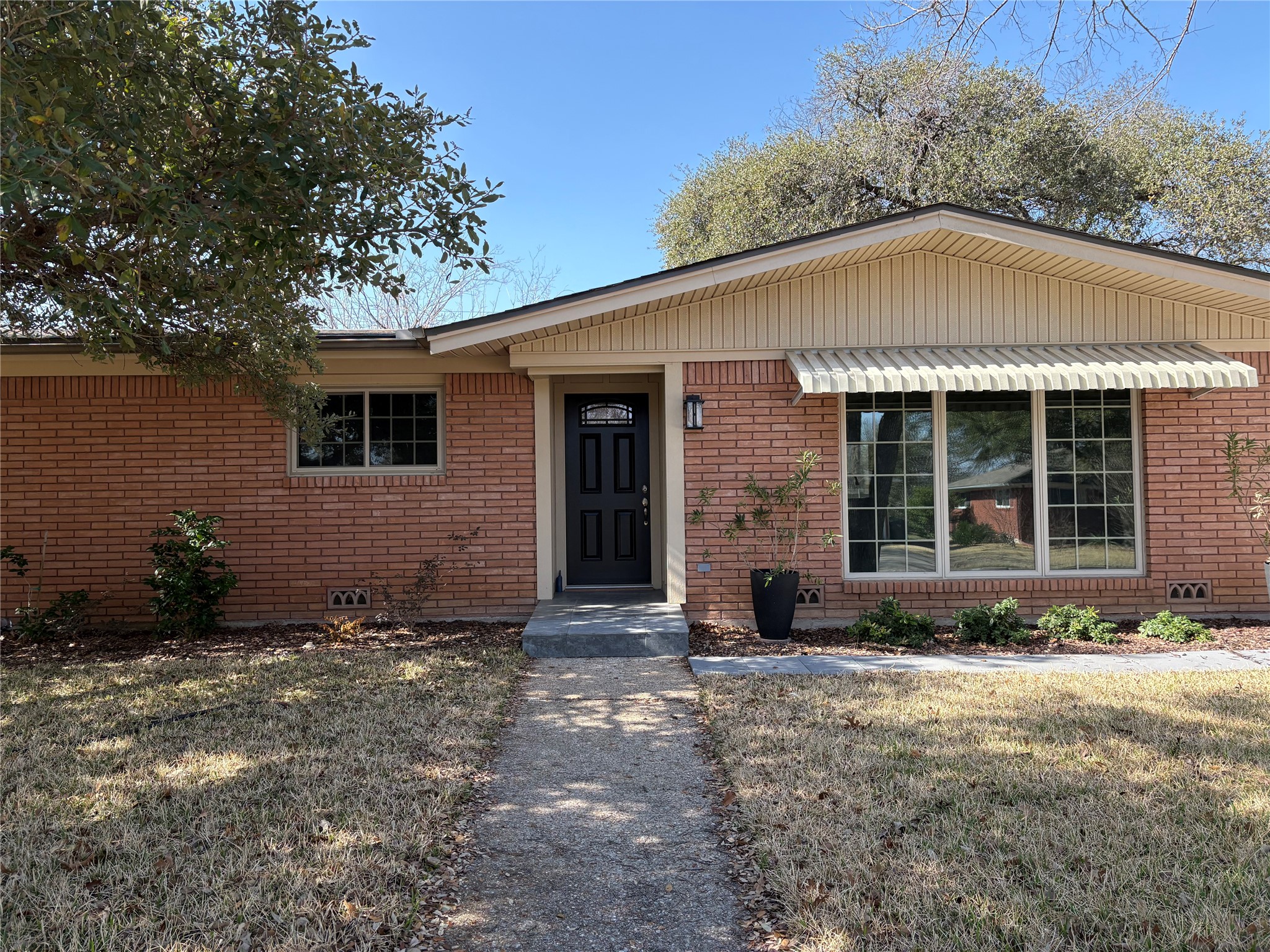 2112 Lenamon Street Waco TX 76710