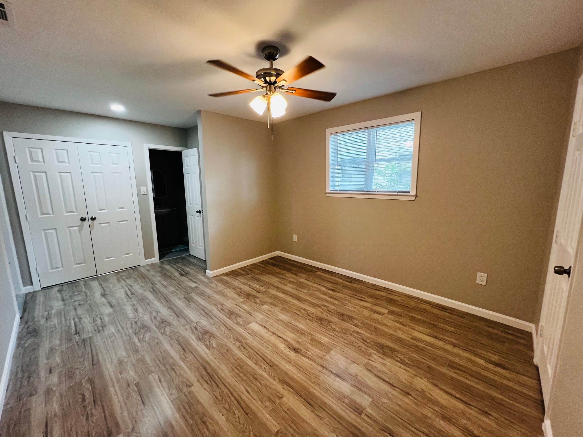 1026 SW 3rd Street Grand Prairie TX 75051