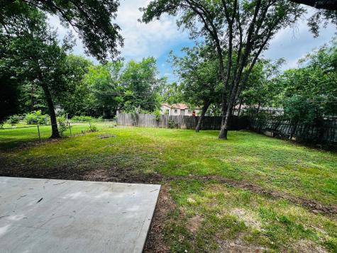 1026 SW 3rd Street Grand Prairie TX 75051