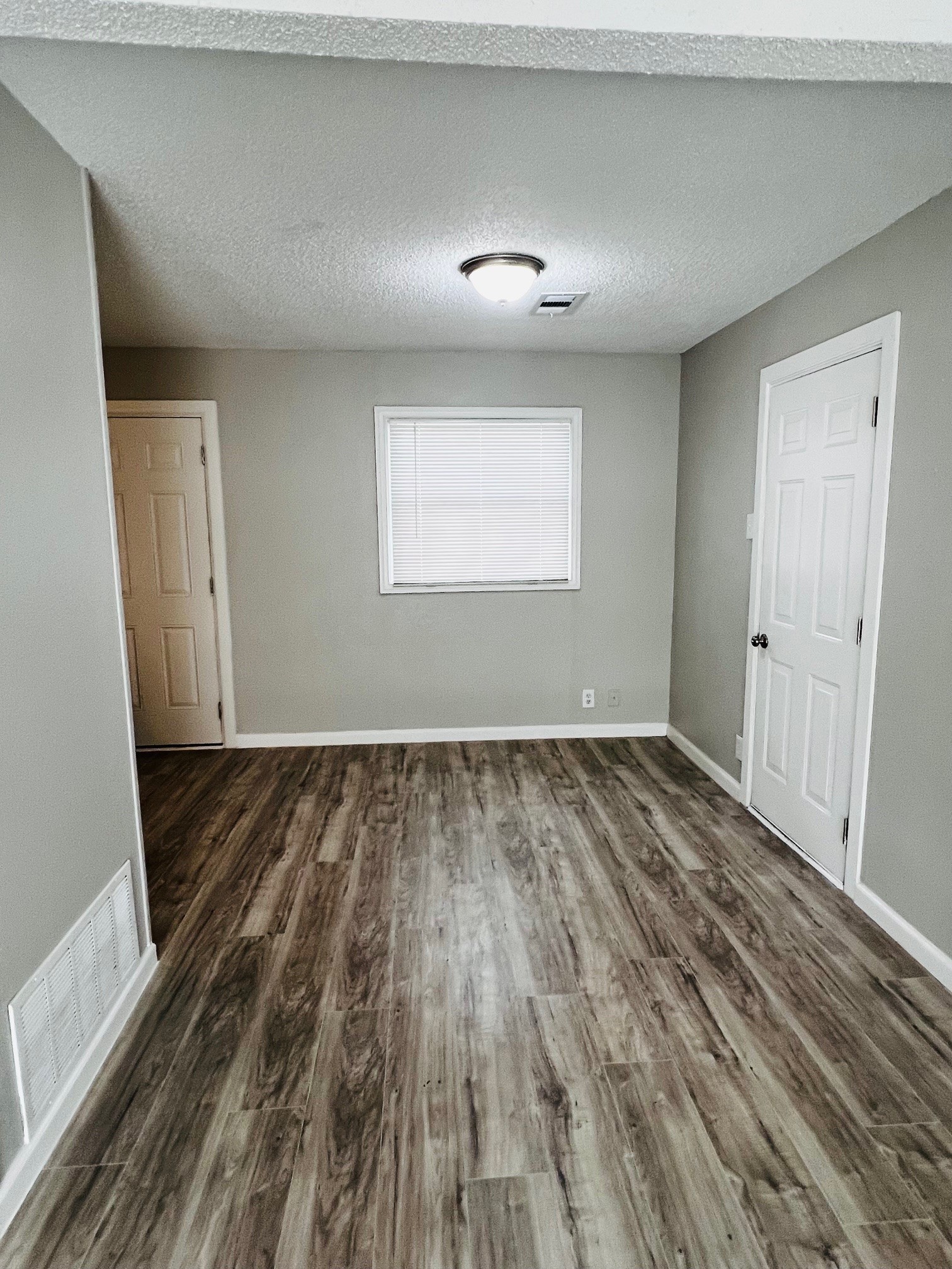 1026 SW 3rd Street Grand Prairie TX 75051