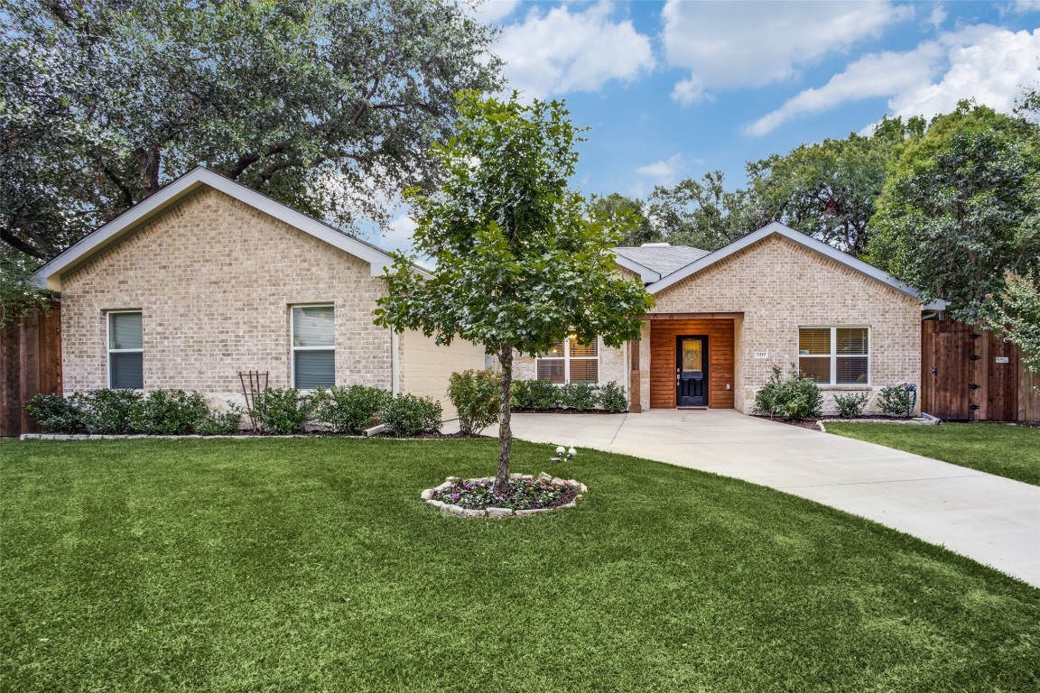 3212 Lindbergh Drive Dallas TX 75228
