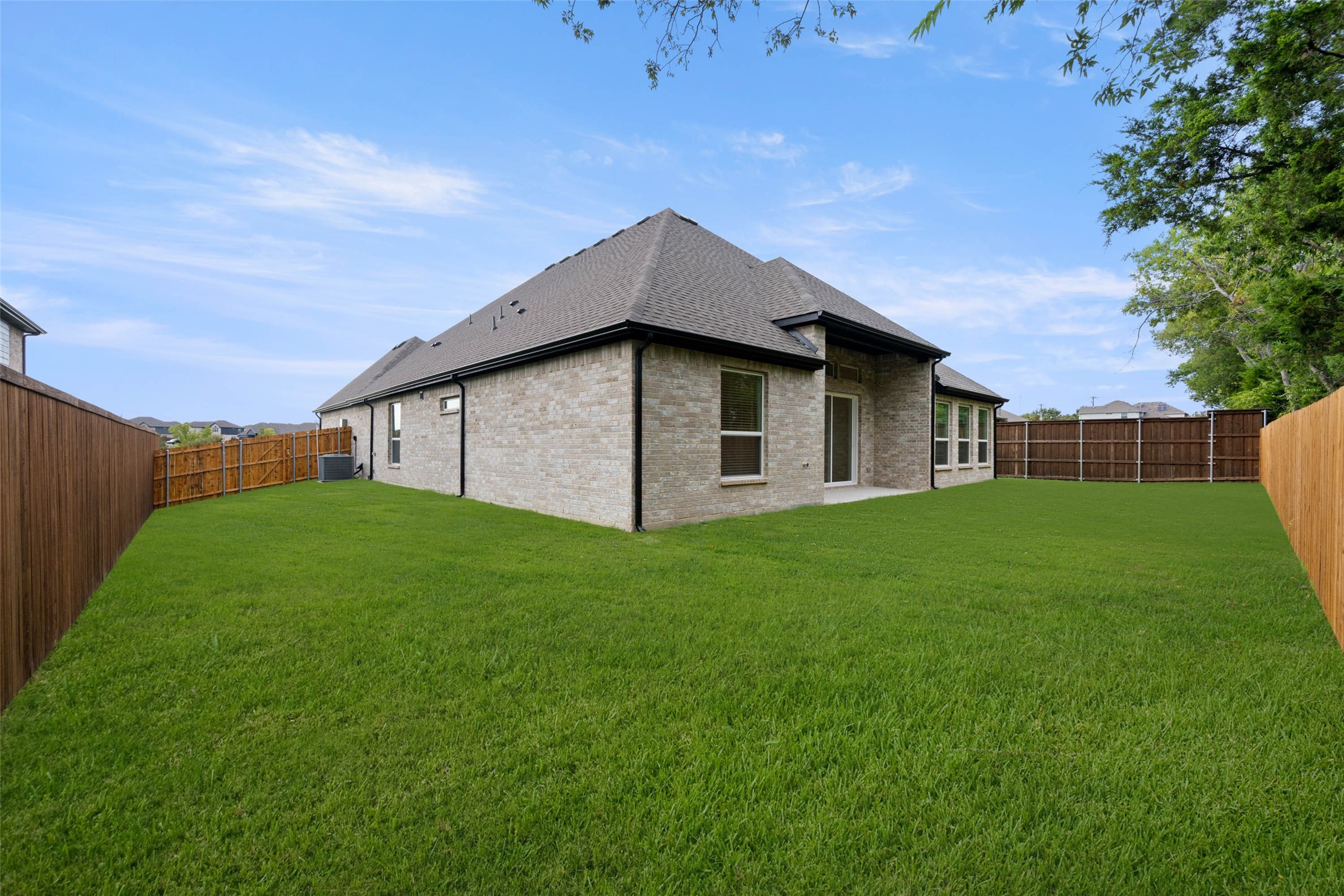 1911 Aspen Cedar Hill TX 75104