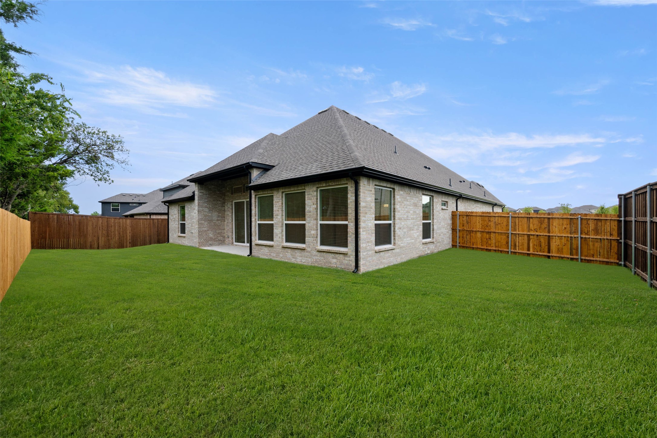 1911 Aspen Cedar Hill TX 75104