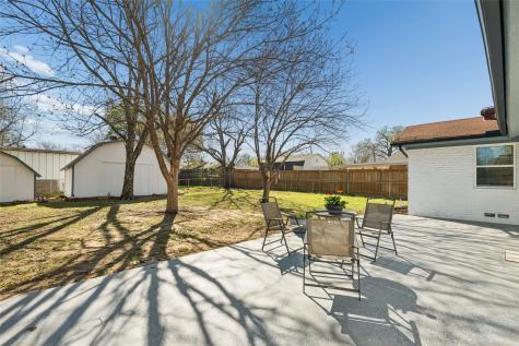 911 Vine Street Euless TX 76040