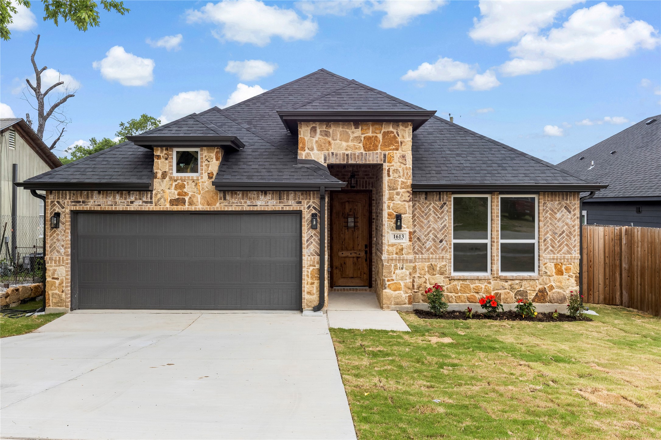 1613 Avenue D Fort Worth TX 76104