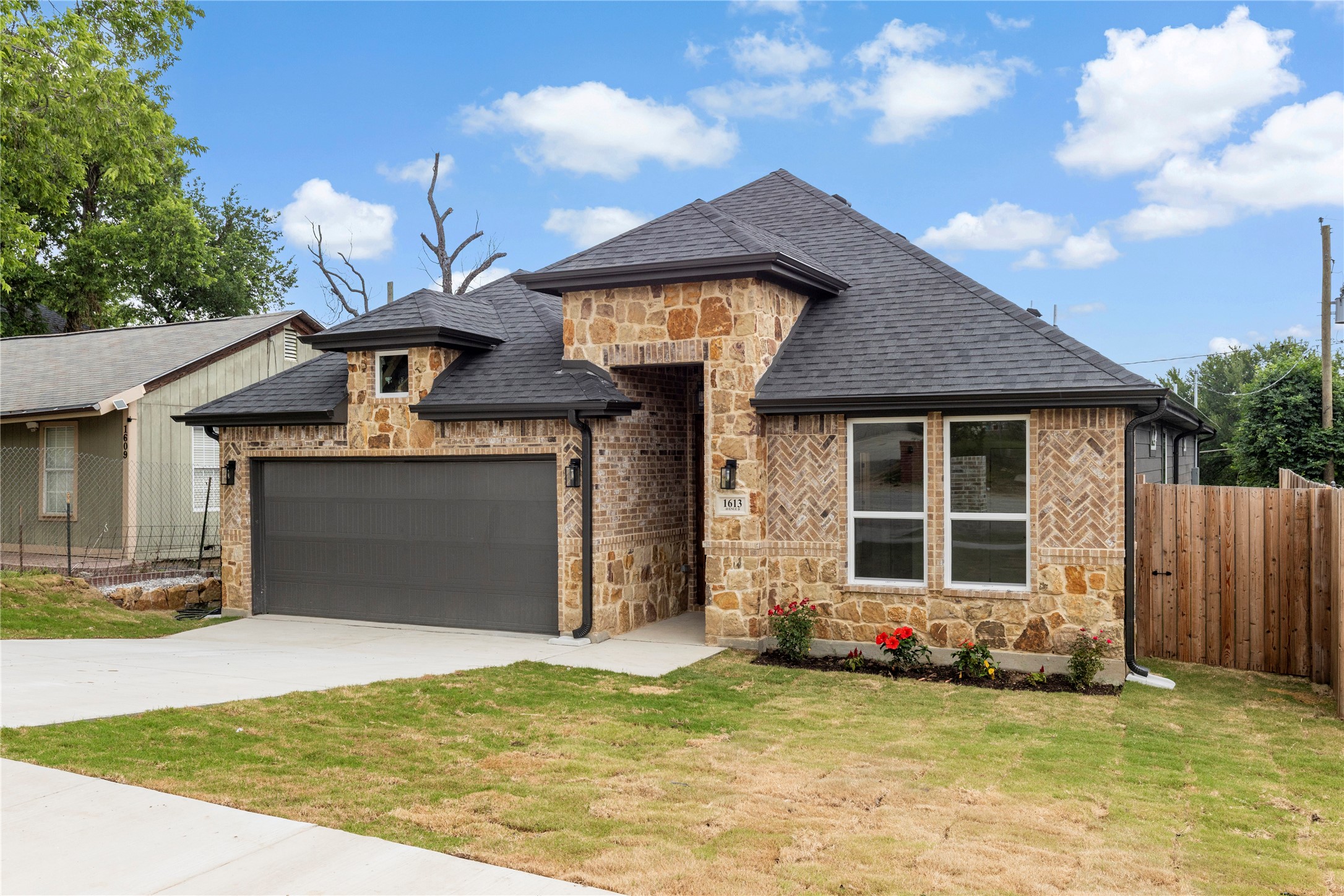 1613 Avenue D Fort Worth TX 76104