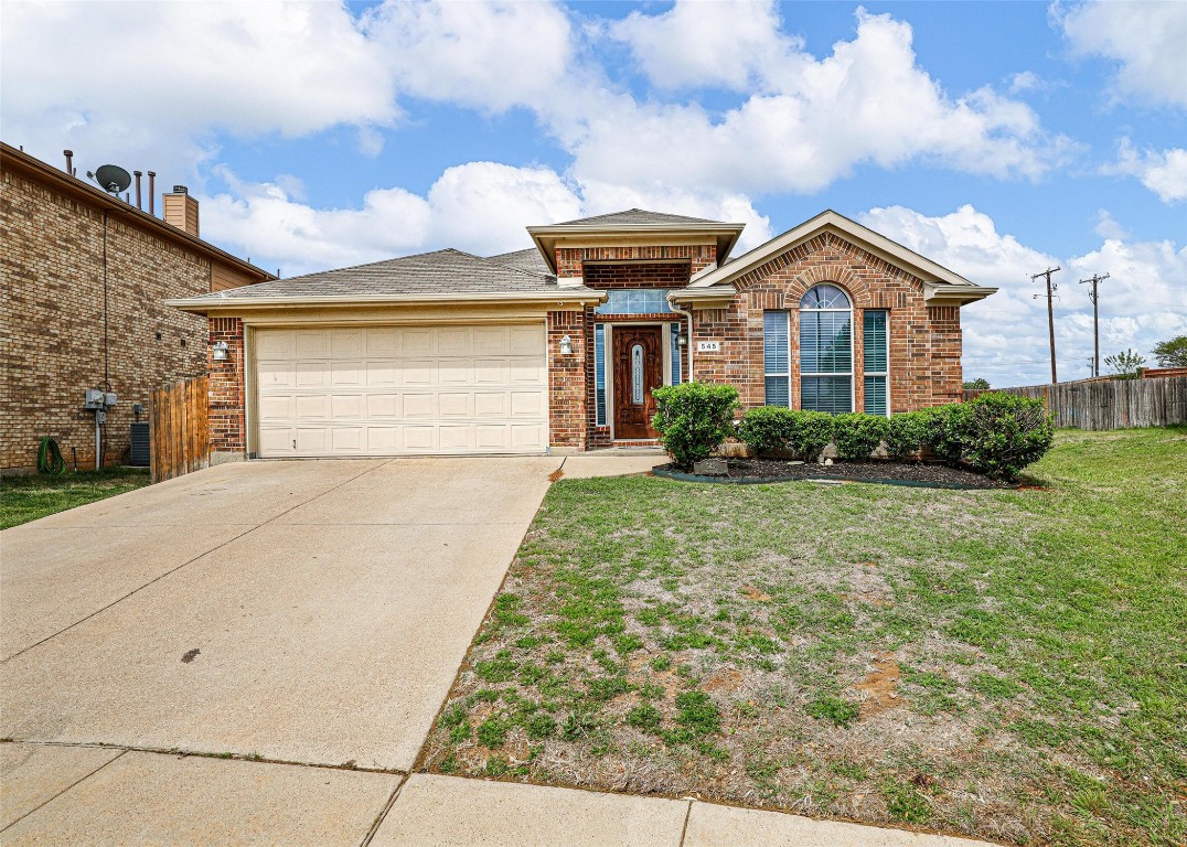 545 Fairbrook Lane Fort Worth TX 76140