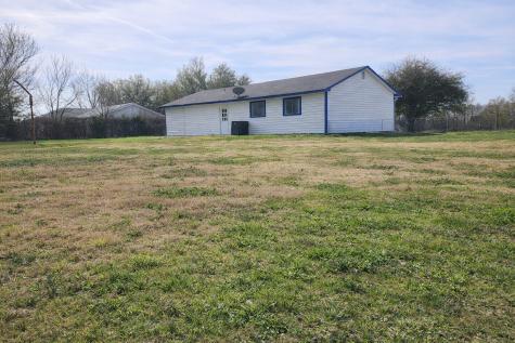 358 S Chambers Avenue Emhouse TX 75110