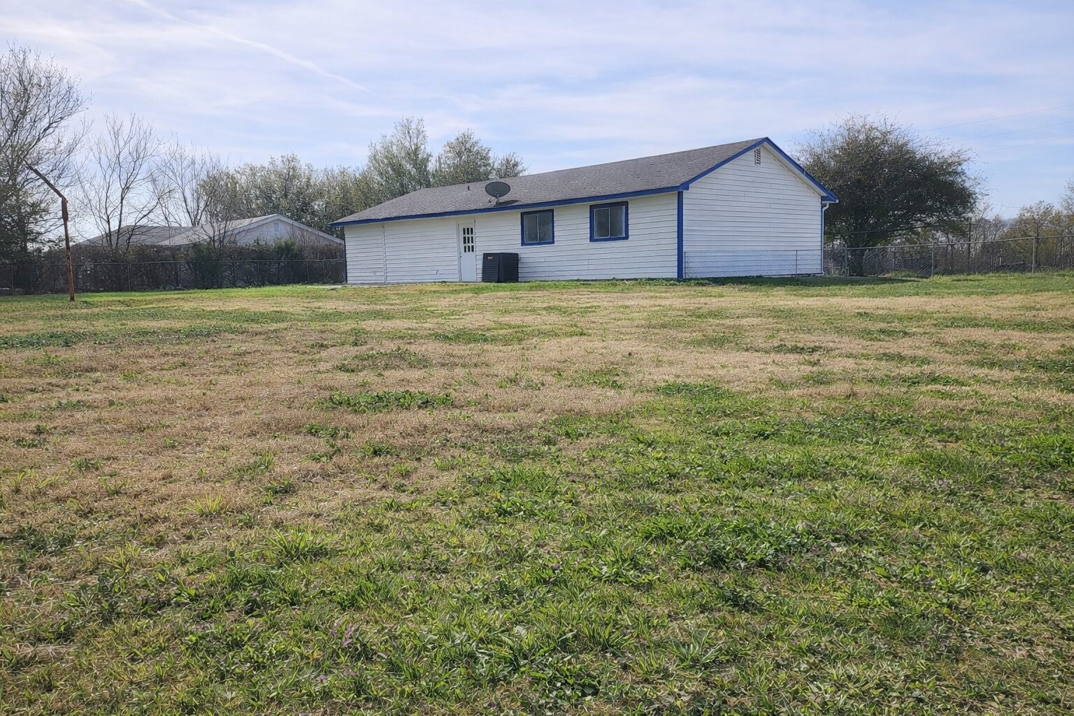 358 S Chambers Avenue Emhouse TX 75110