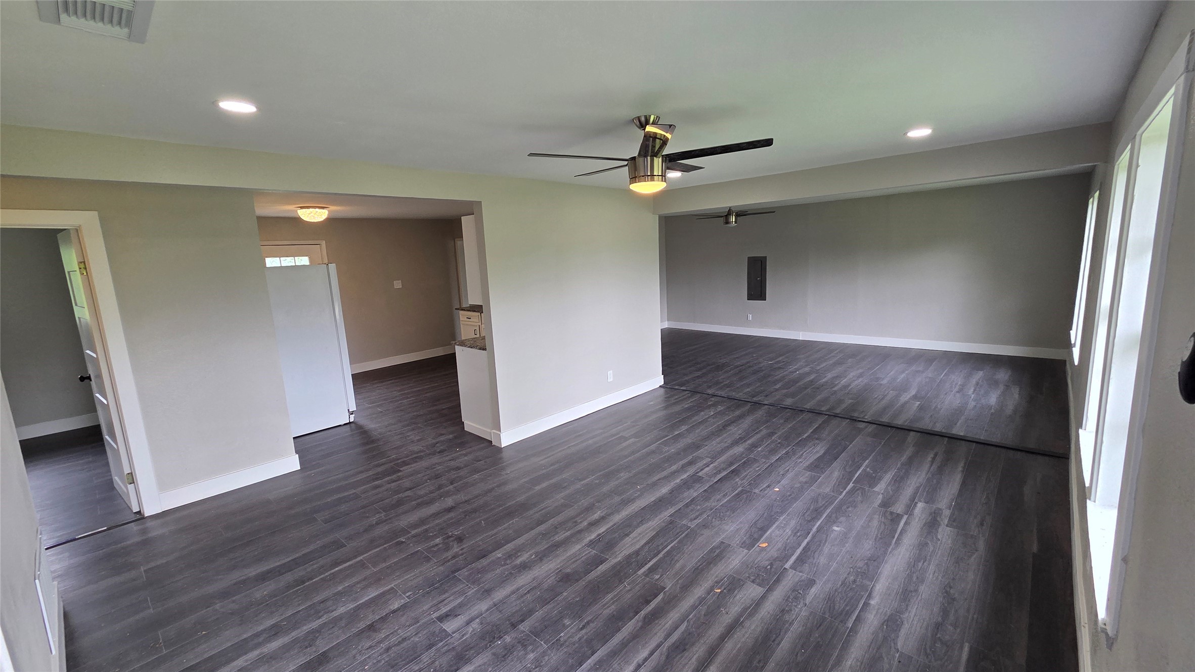 358 S Chambers Avenue Emhouse TX 75110