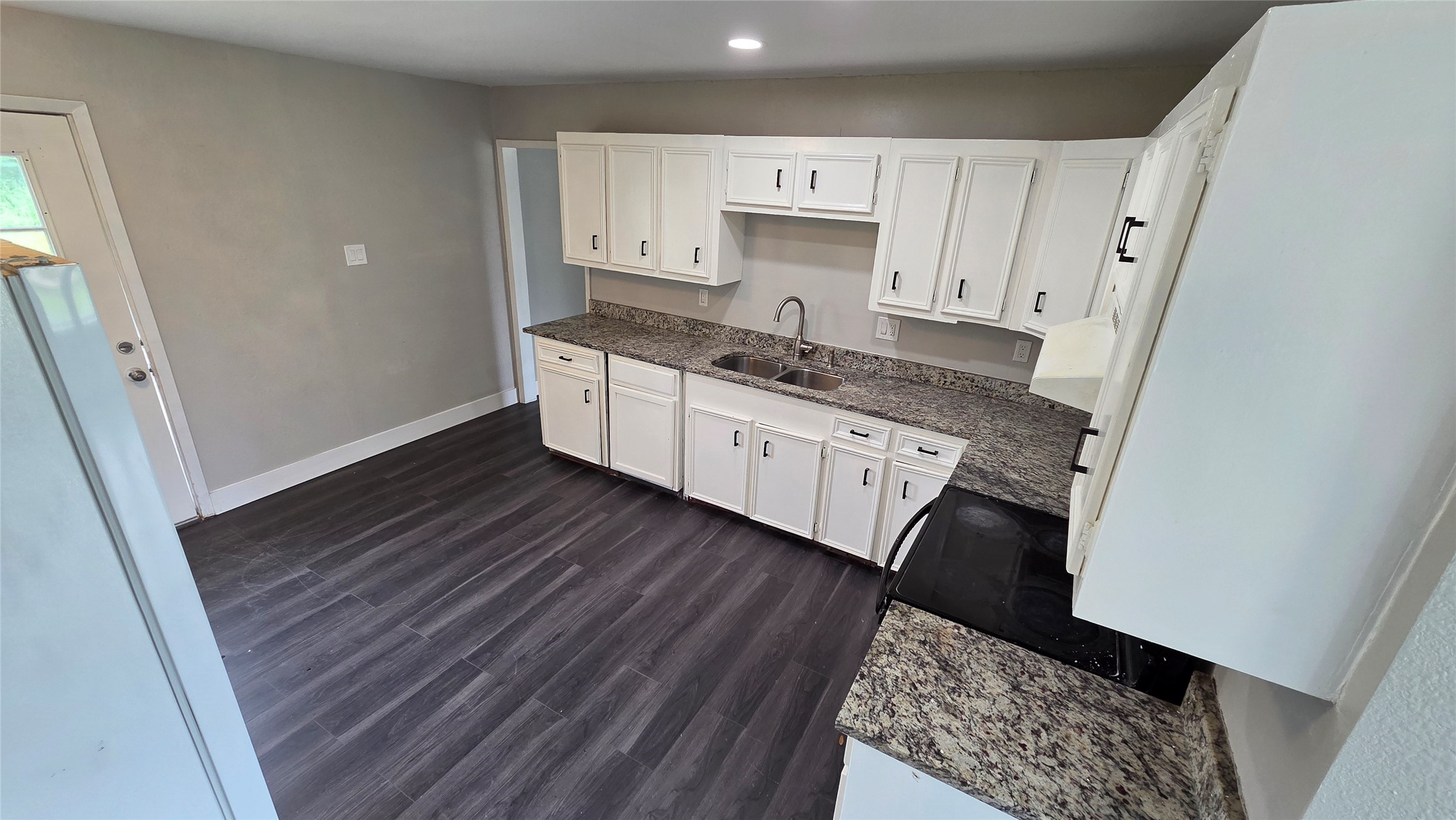 358 S Chambers Avenue Emhouse TX 75110