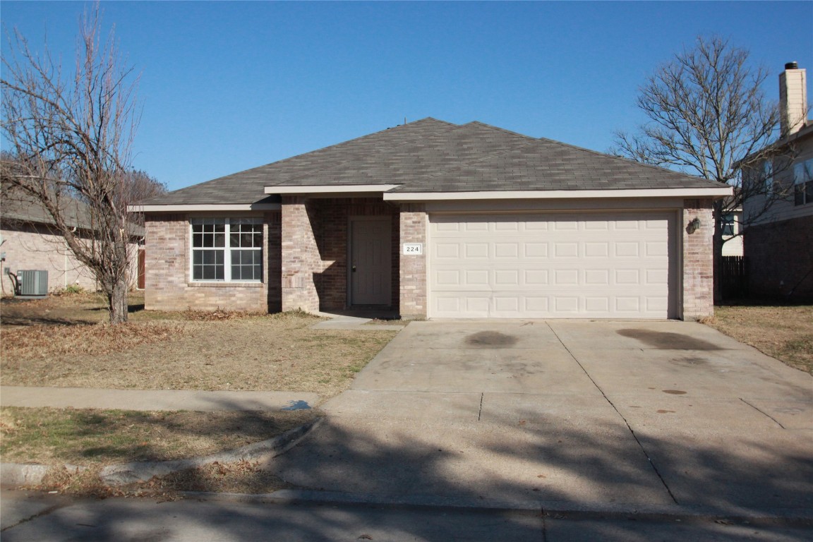 224 Lincoln Lane Crowley TX 76036