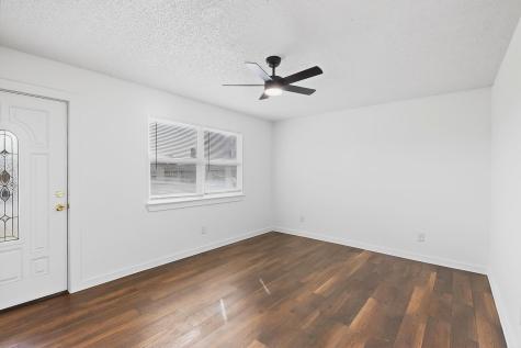 1700 Manor Garden Greenville TX 75401