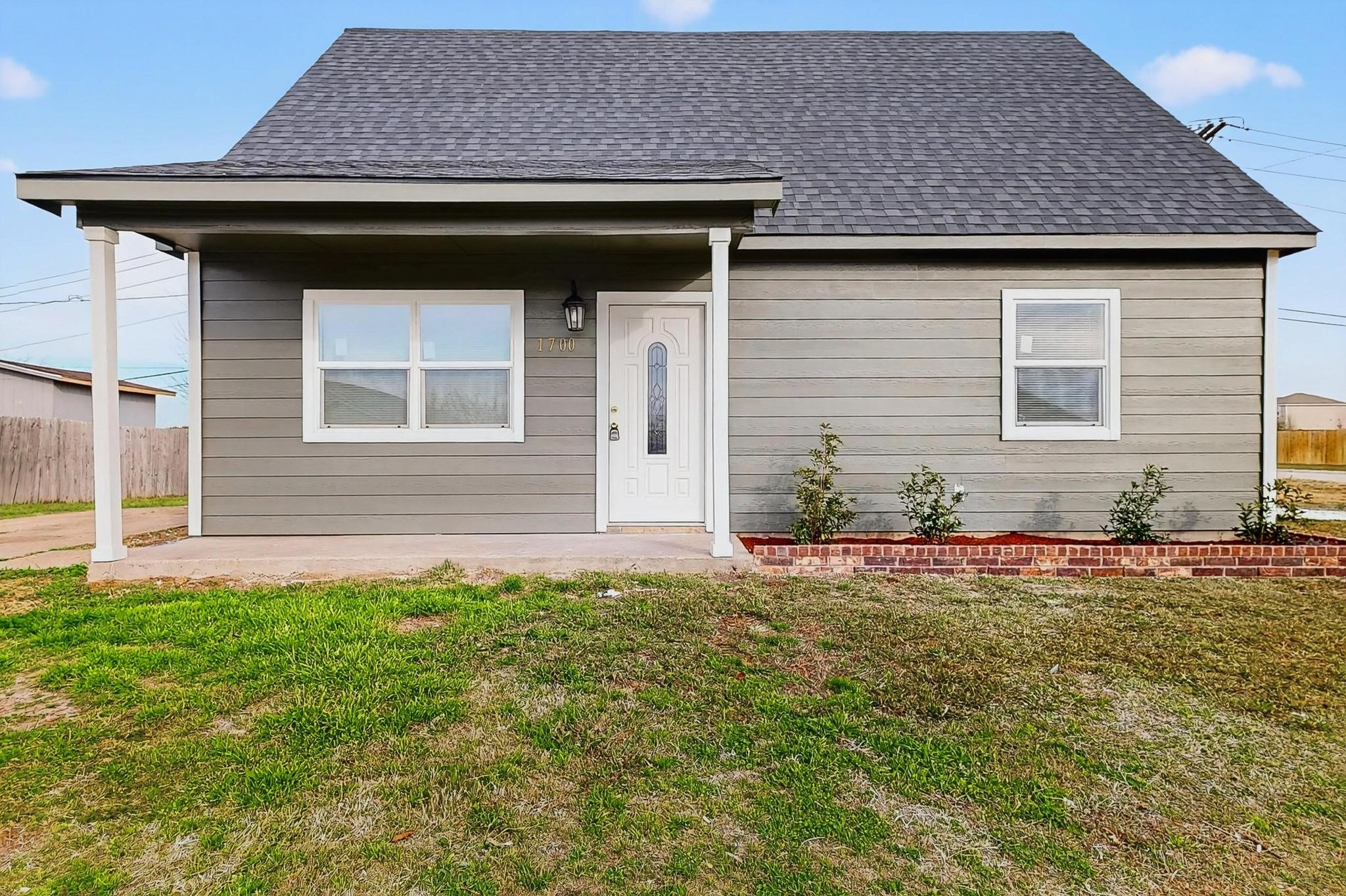 1700 Manor Garden Greenville TX 75401