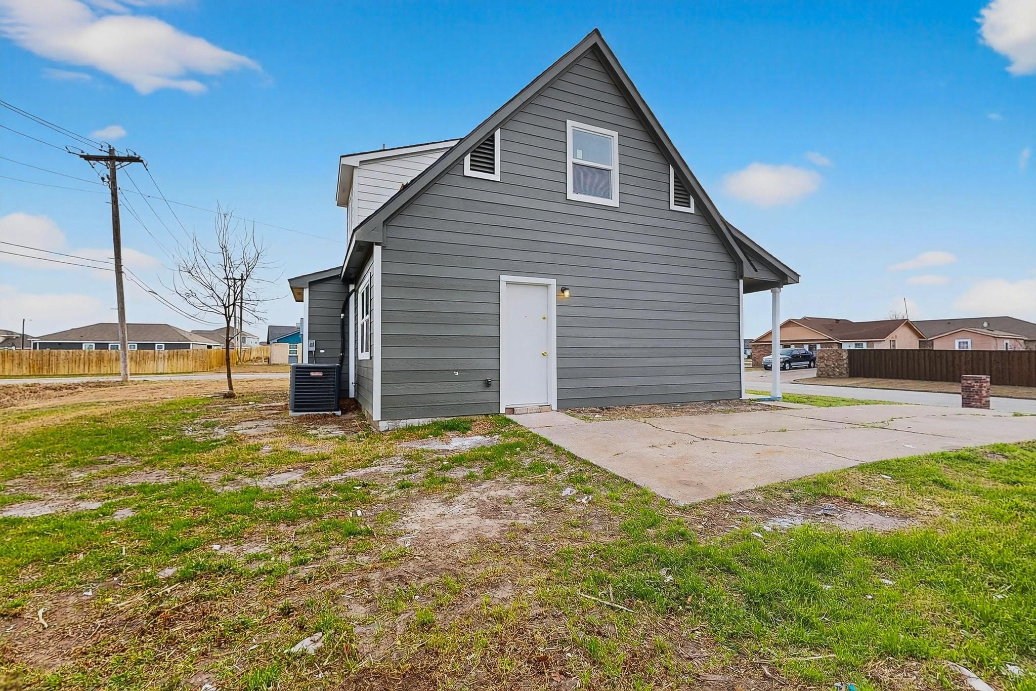 1700 Manor Garden Greenville TX 75401