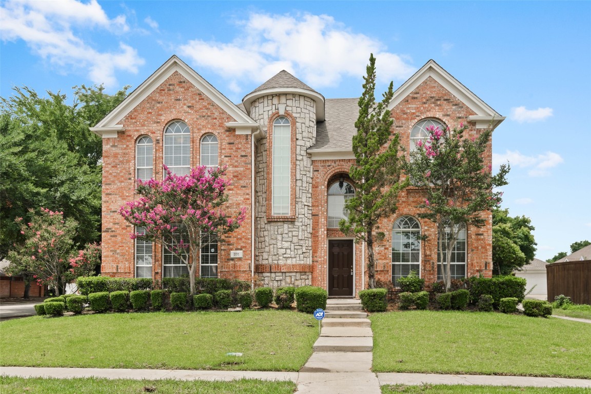 201 Meredith Court Irving TX 75063