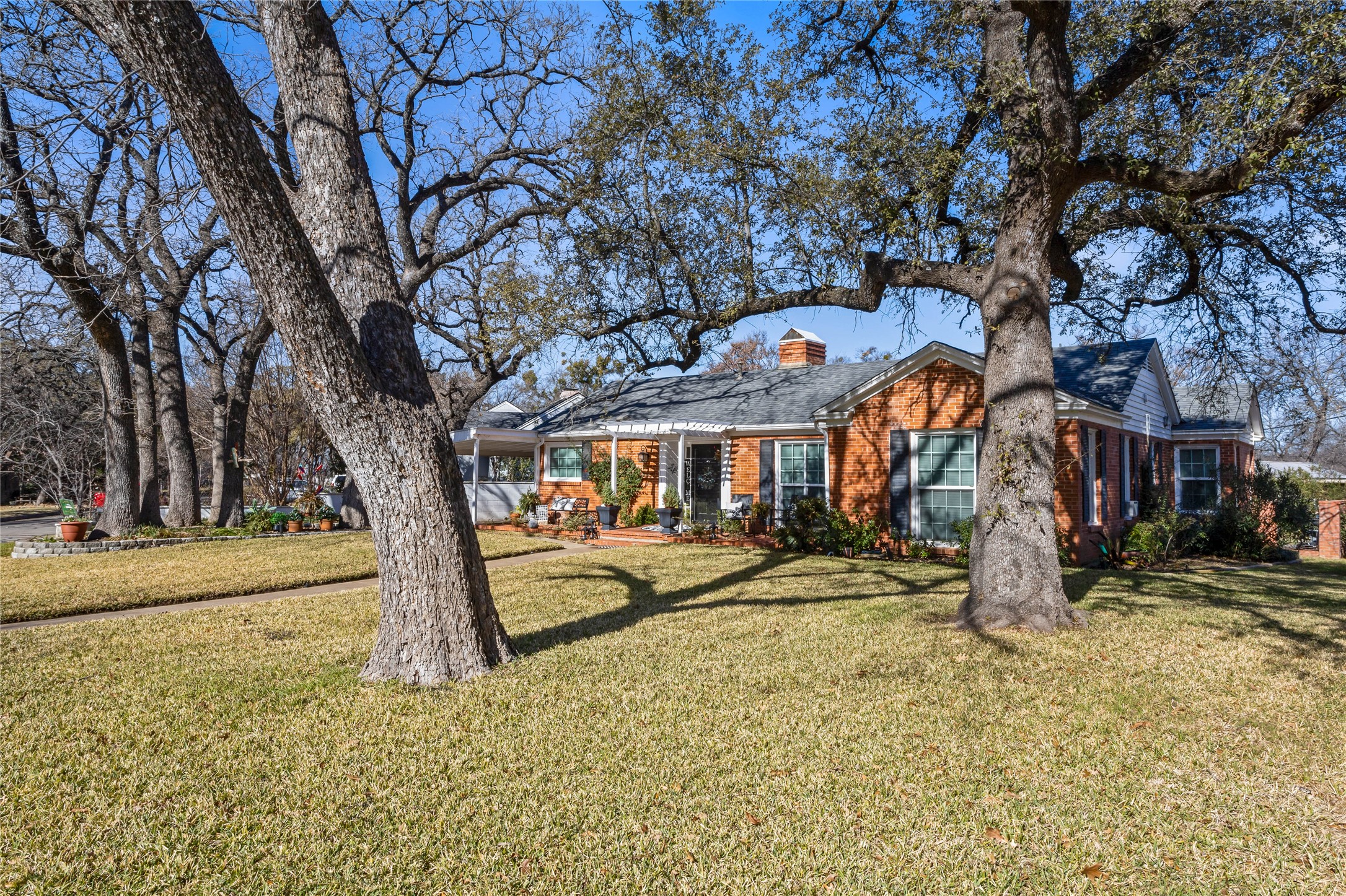 1415 Bluebonnet Drive Fort Worth TX 76111