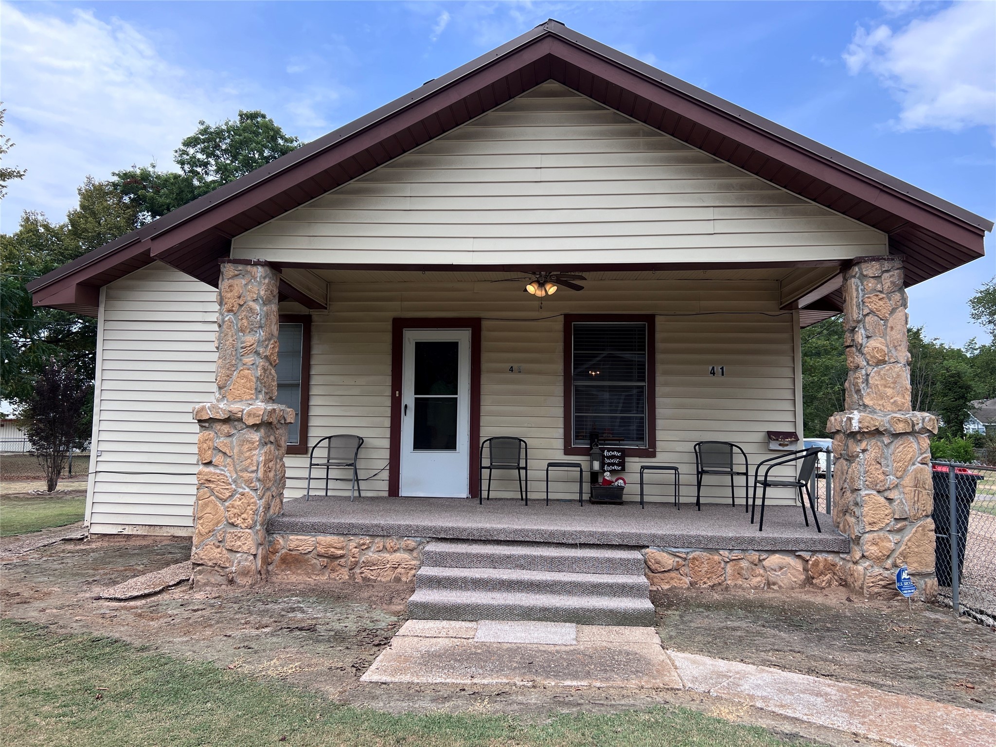 41 24th Street NW Paris TX 75460