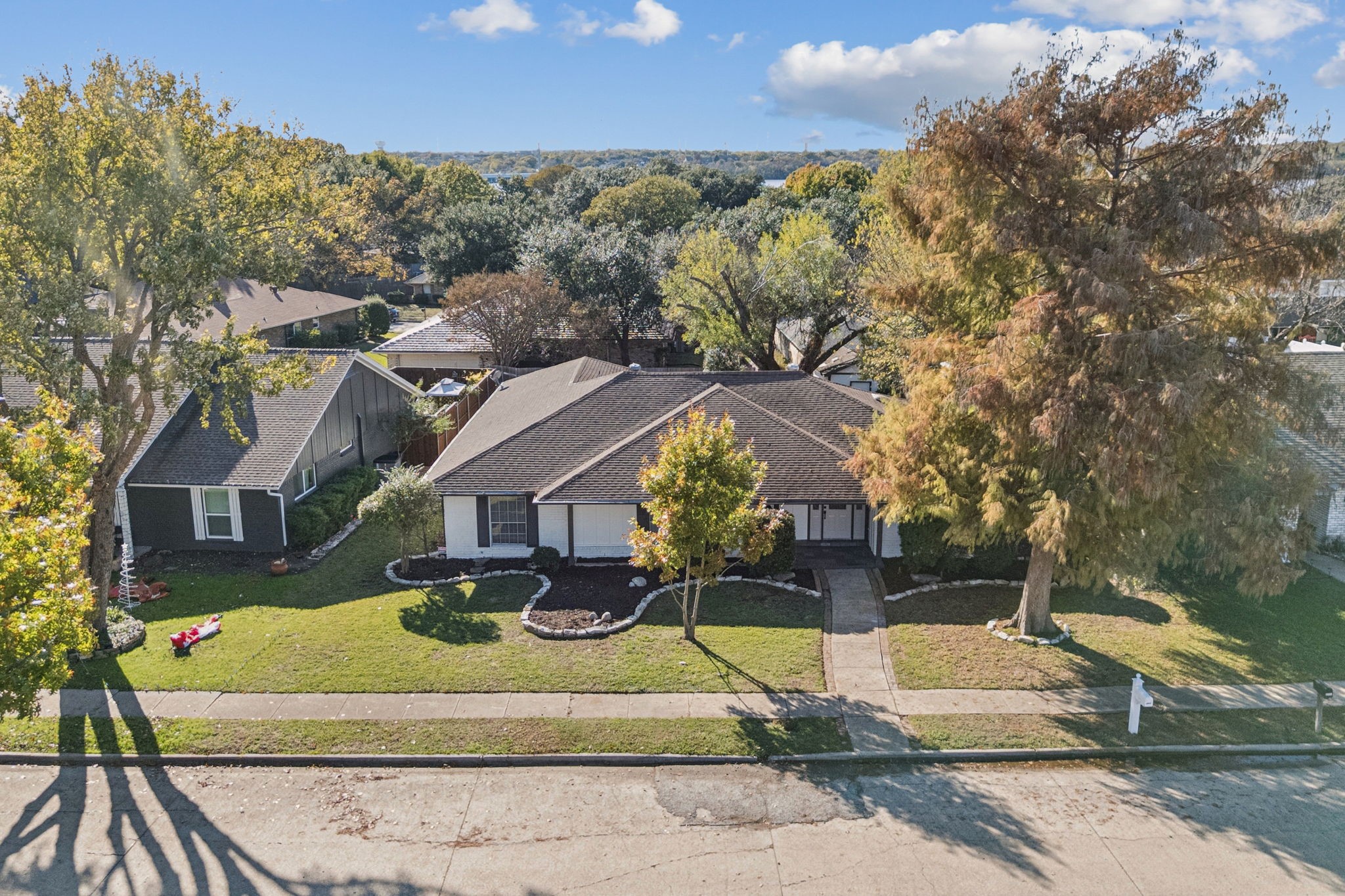 5909 Mark Lane Rowlett TX 75089