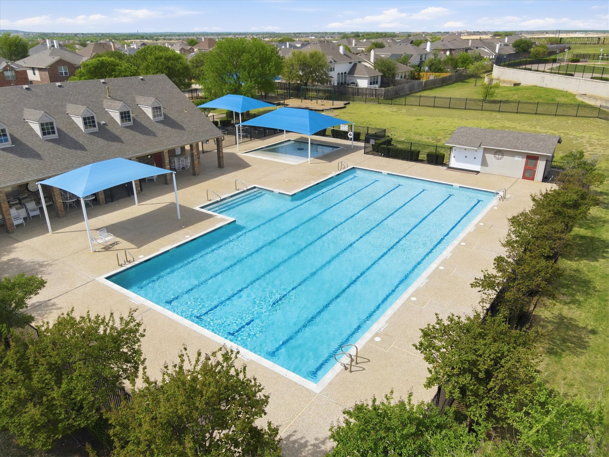 417 Roundrock Lane Fort Worth TX 76140