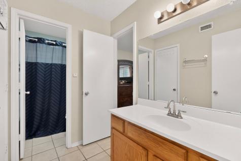 11801 Avery Lane Balch Springs TX 75180
