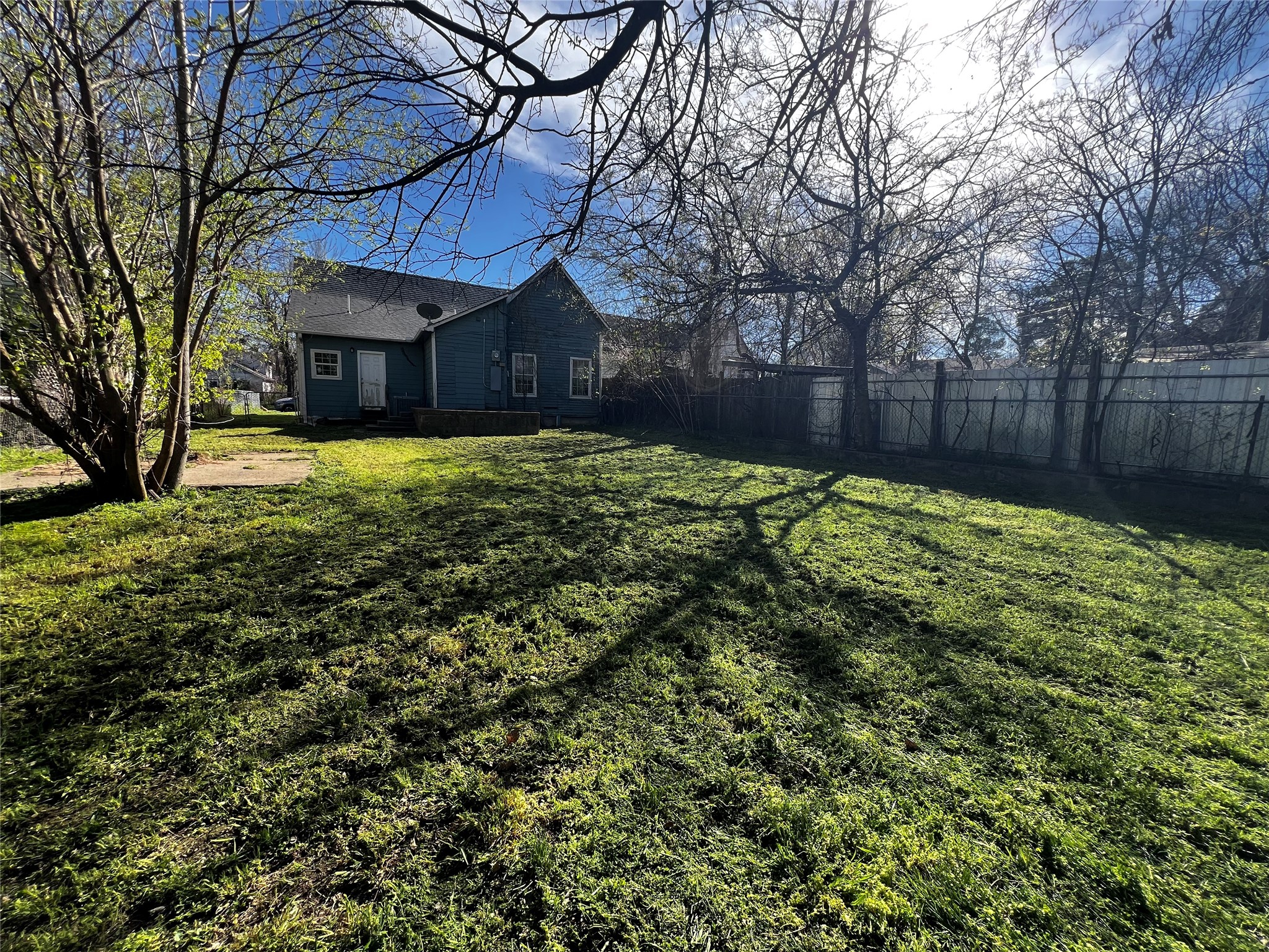 925 W Nelson Street Denison TX 75020