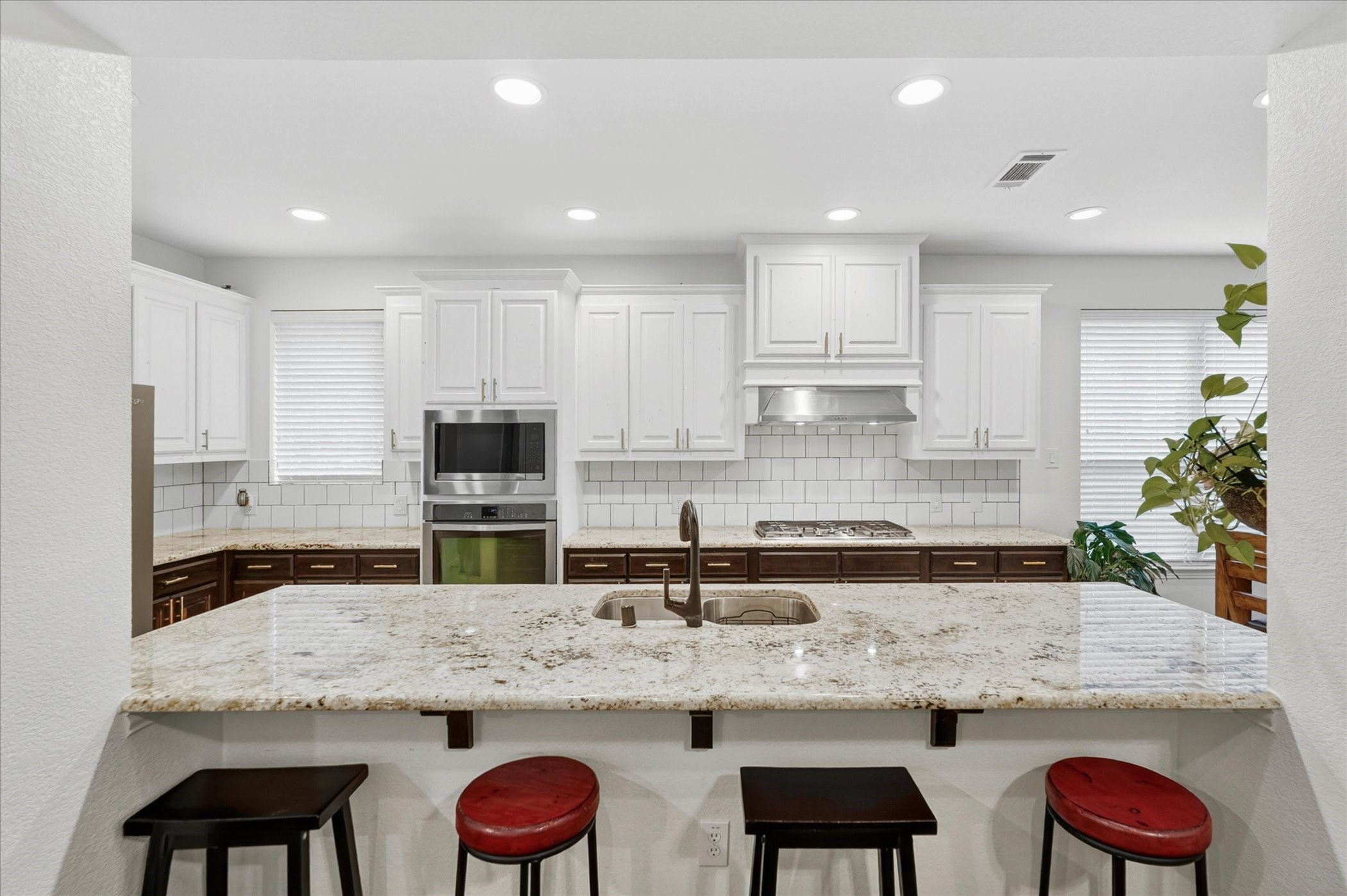 8513 Bayberry Avenue Lantana TX 76226