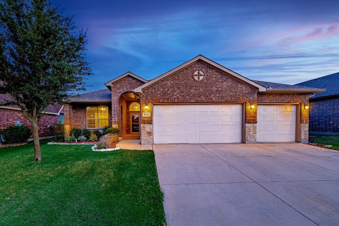 5321 Thornbush Drive Fort Worth TX 76179
