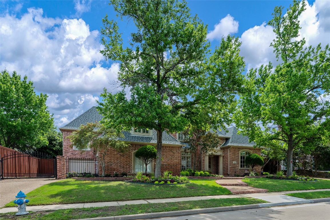 5808 Golden Leaf Court Plano TX 75093