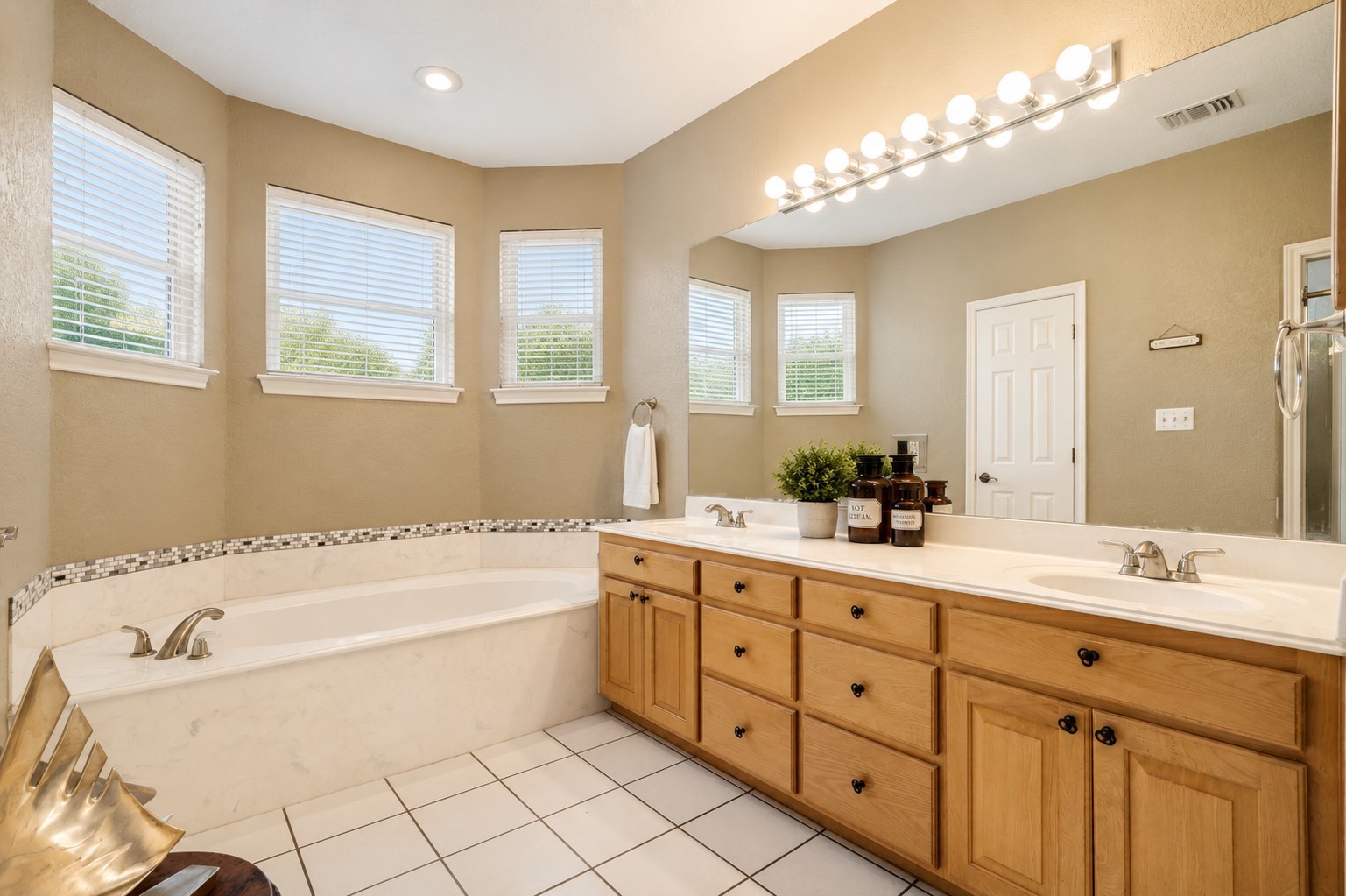 350 Castle Harbour Drive Graford TX 76449