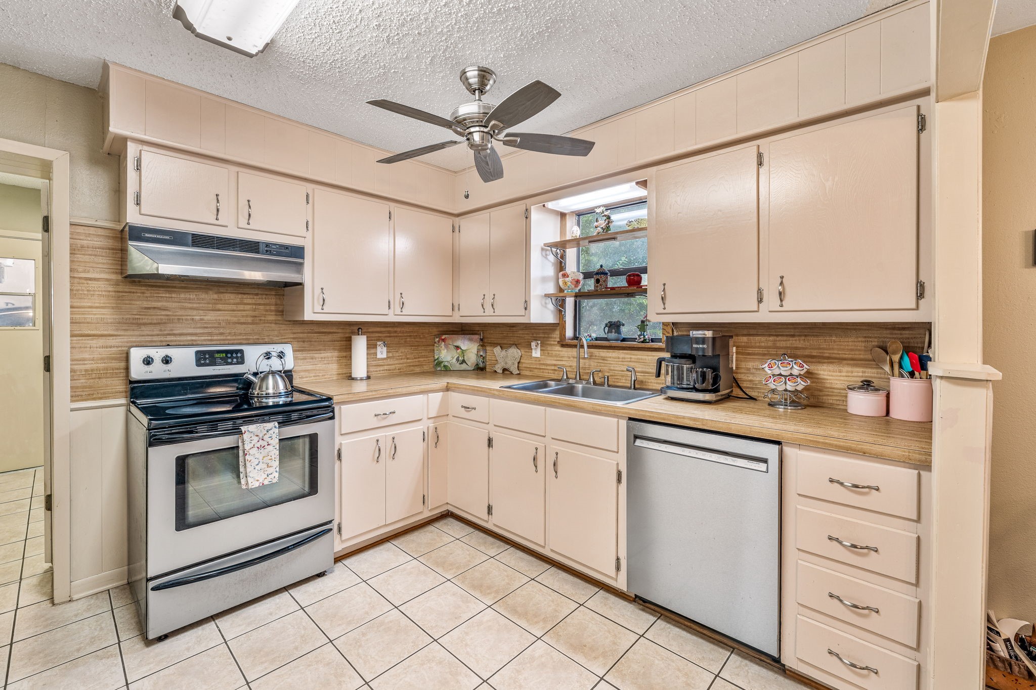15061 Highway 6 Iredell TX 76649