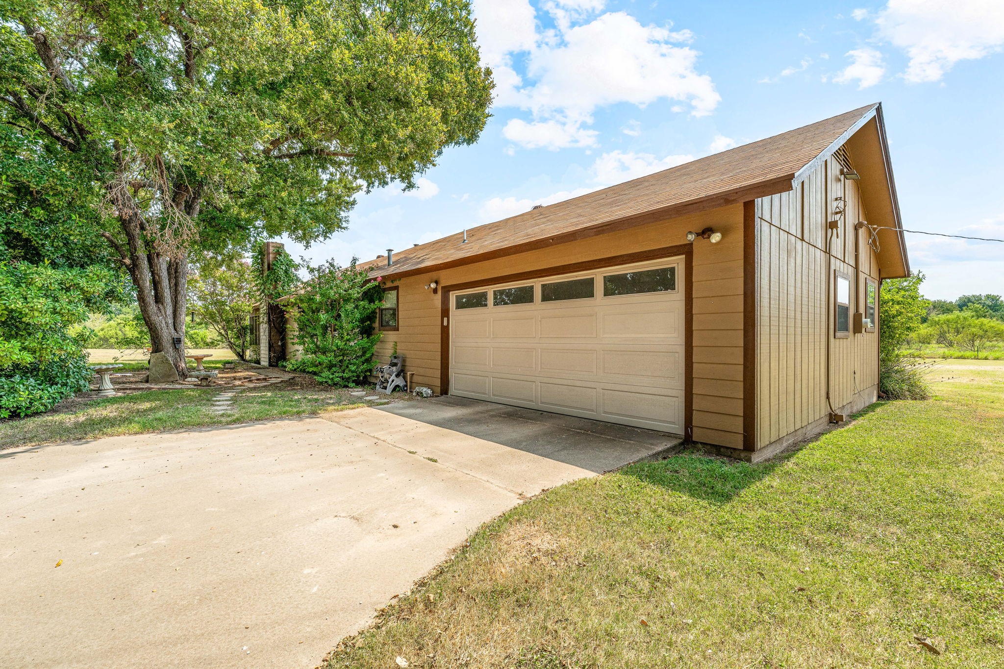 15061 Highway 6 Iredell TX 76649