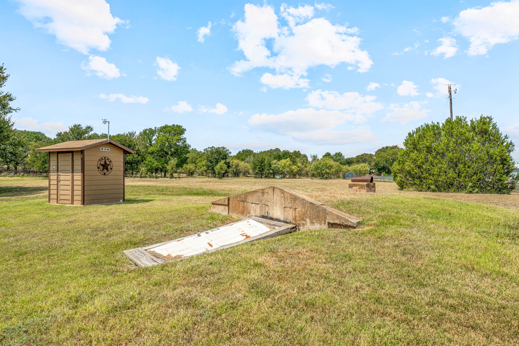 15061 Highway 6 Iredell TX 76649