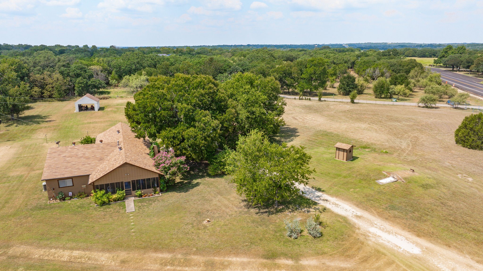 15061 Highway 6 Iredell TX 76649