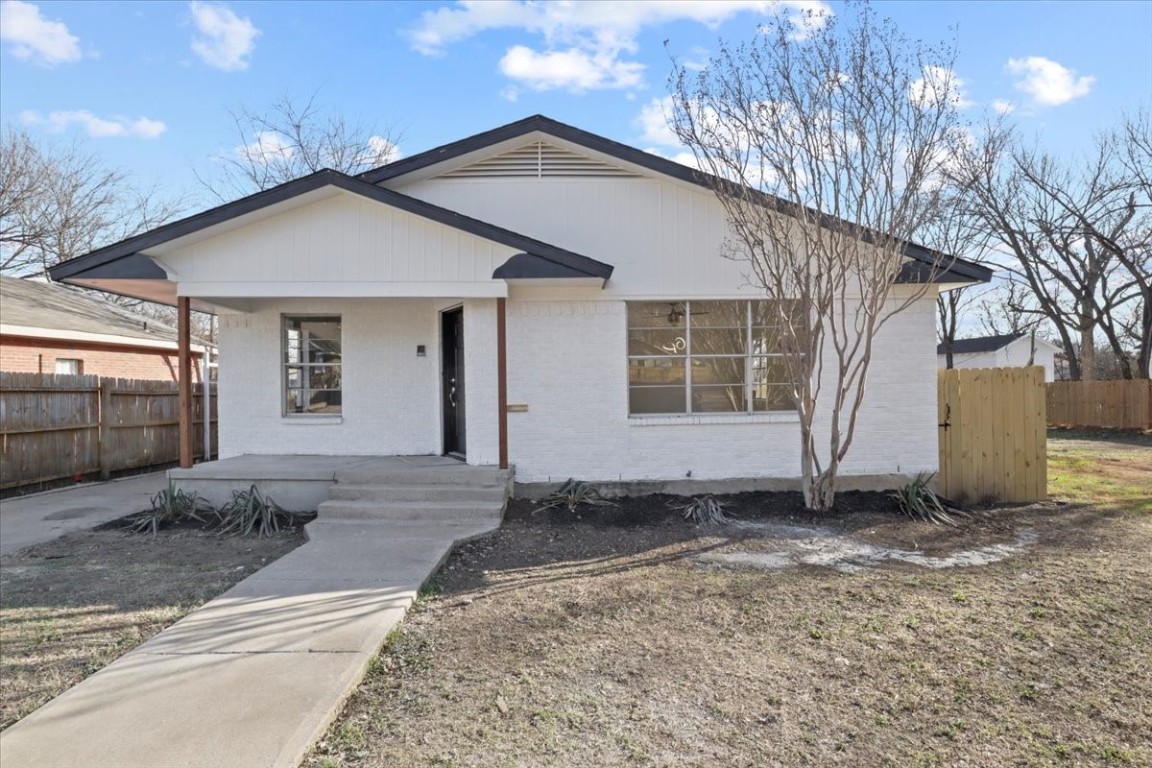 1116 E Humbolt Street Fort Worth TX 76104