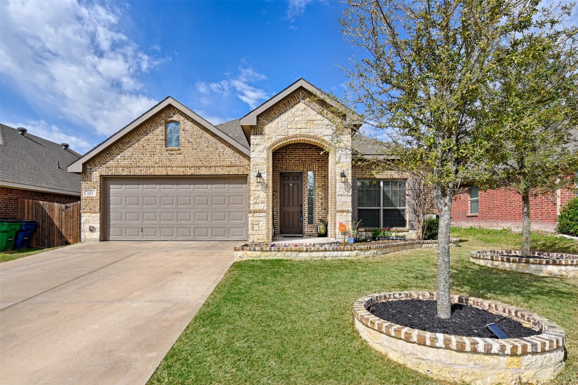 227 Carson Drive Waxahachie TX 75167