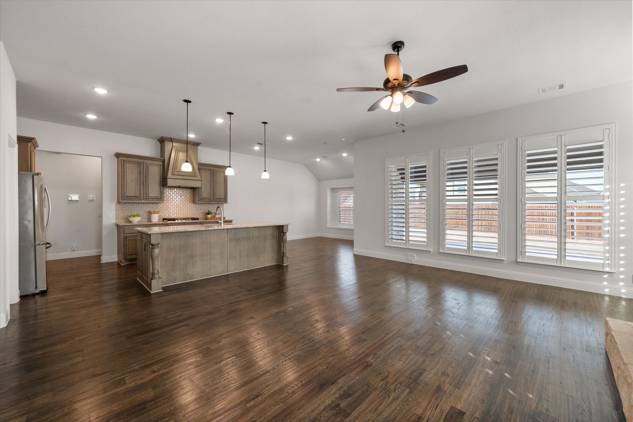 137 Fireberry Drive Glenn Heights TX 75154