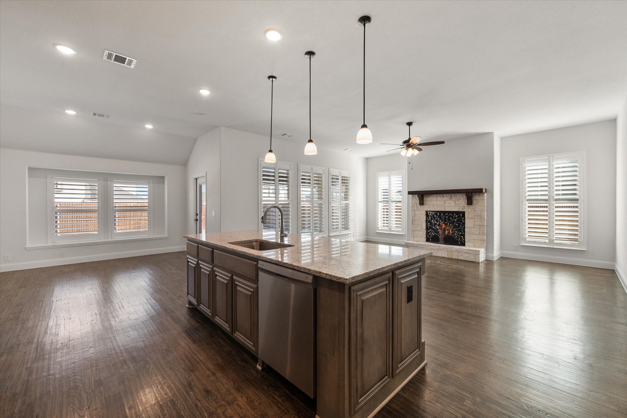 137 Fireberry Drive Glenn Heights TX 75154