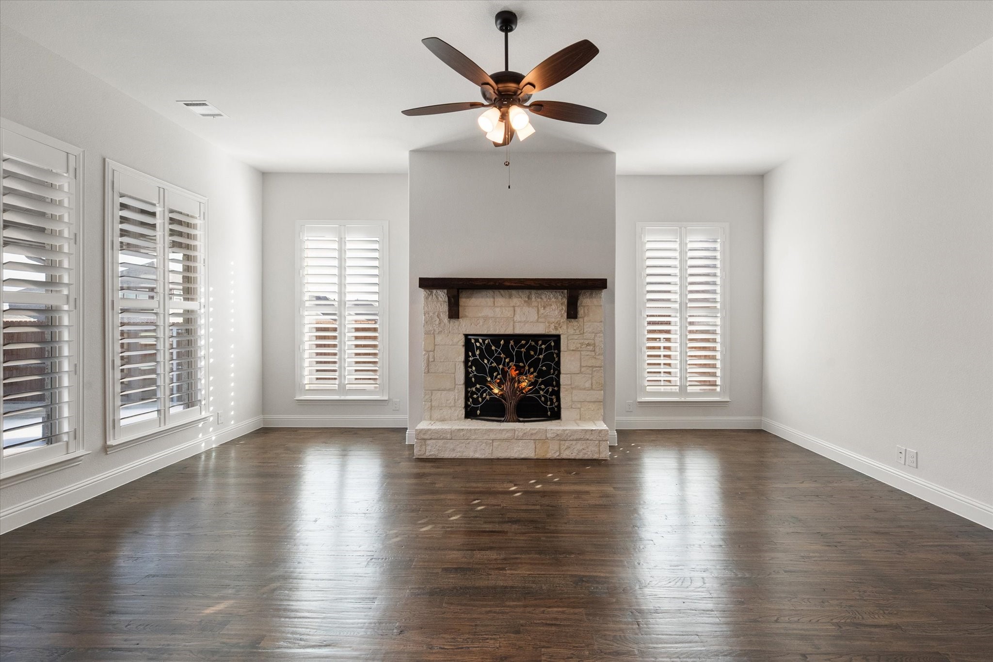 137 Fireberry Drive Glenn Heights TX 75154