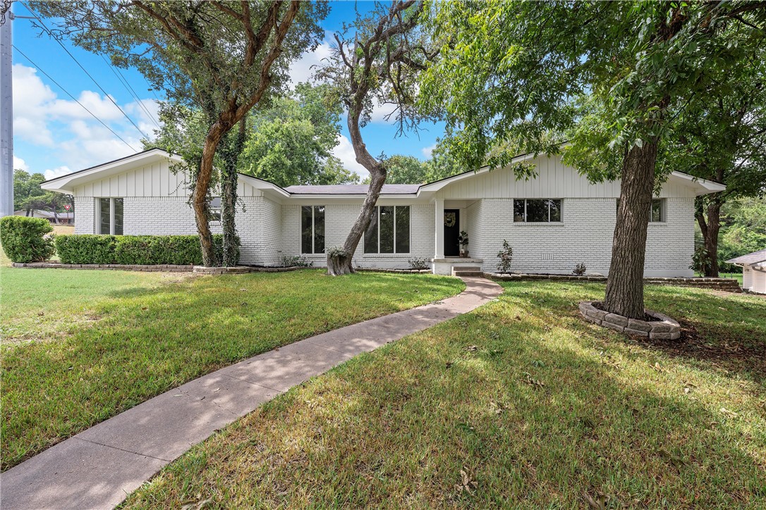 700 Arlington Drive Woodway TX 76712