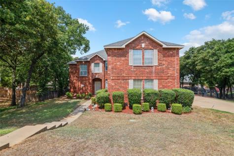 1408 Hummingbird Court Crowley TX 76036