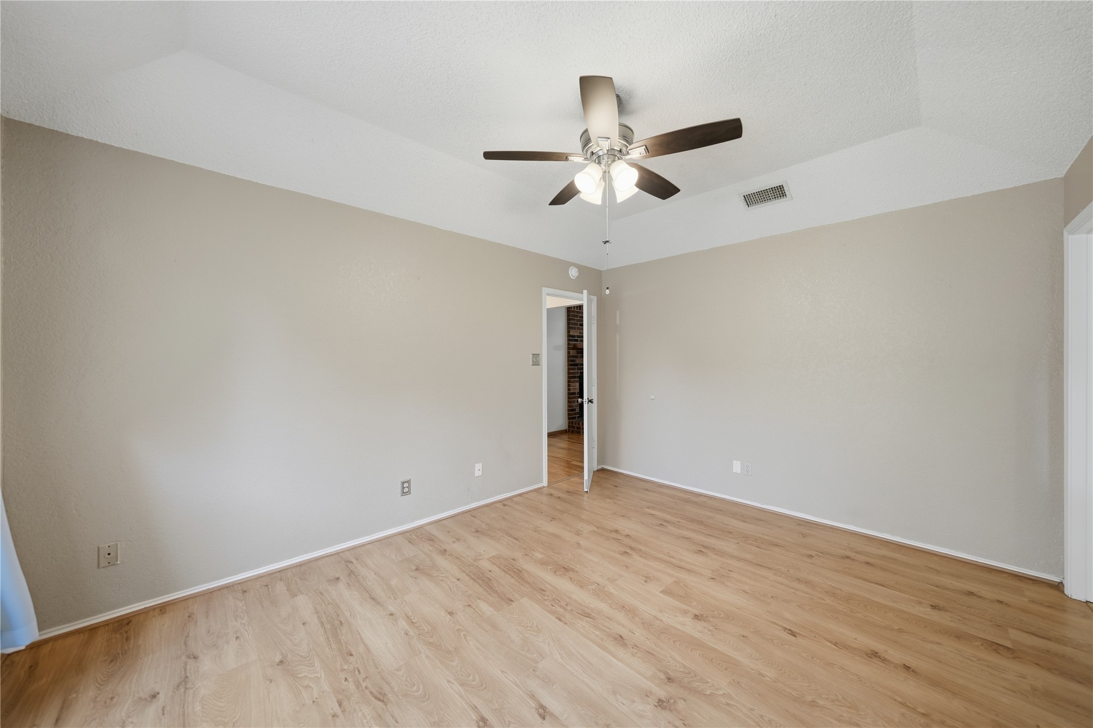1129 W Hills Terrace Saginaw TX 76179