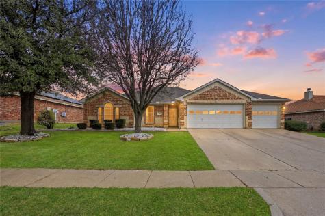 528 Bretts Way Burleson TX 76028