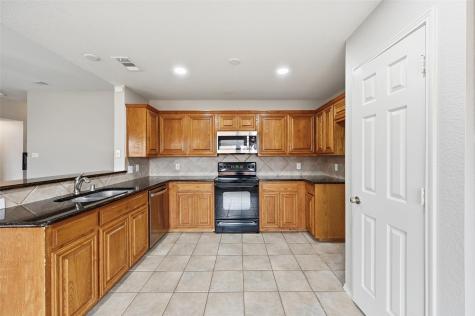 528 Bretts Way Burleson TX 76028